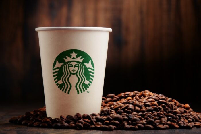 La strategia di Starbucks: dal caffè all'esperienza globale