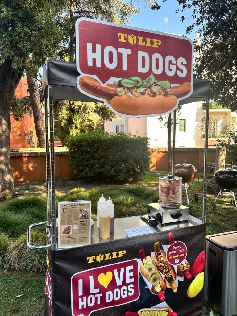 IL CHIOSCO DEGLI HOT DOGS BY TULIP