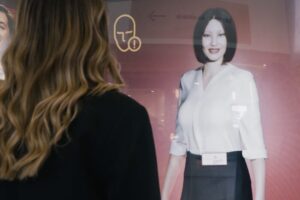 lai-entra-per-la-prima-volta-in-un-centro-commerciale-italiano-al-gran-shopping-di-molfetta