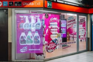 magia-temporary-store-nella-metro-cadorna-di-milano-con-restore