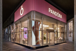 PANDORA-MILAN-FLAGSHIP-STORE